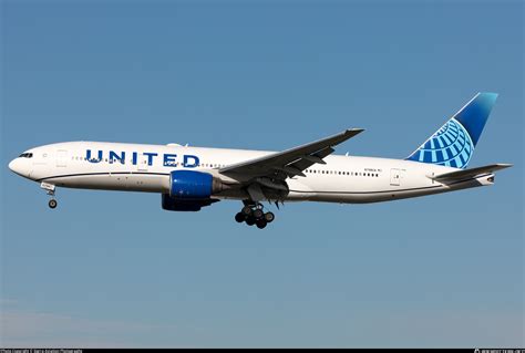 777 girl frankfurt|United Airlines Boeing 777.